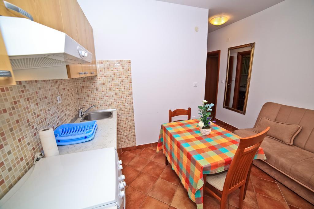 Apartments Bozikovic Podstrana Pokoj fotografie